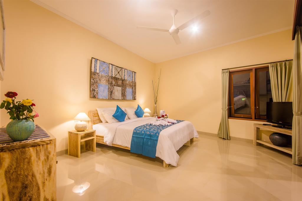 Villa Tepi Sungai Legian  Room photo