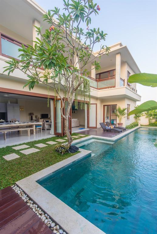 Villa Tepi Sungai Legian  Room photo
